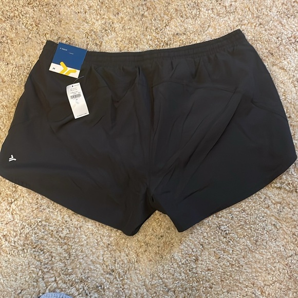 NWT Black Gym Shorts Athletic Black Medium - Picture 1 of 4